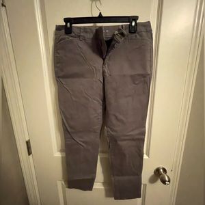 Gray Old Navy Women’s Pixie Ankle Pants-Size 8